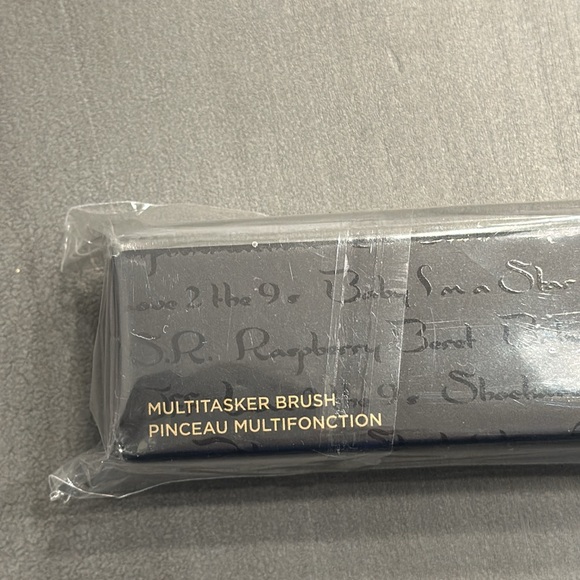 NEW - URBAN DECAY X PRINCE MULTITASKER BRUSH
Limited-Edition - Picture 2 of 2
